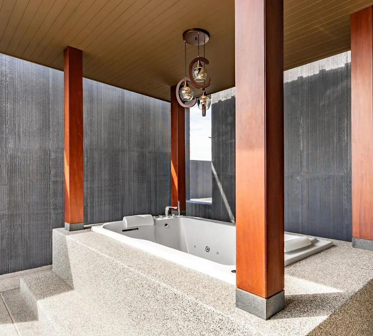 Villa Chariot By Villacarte Layan Beach