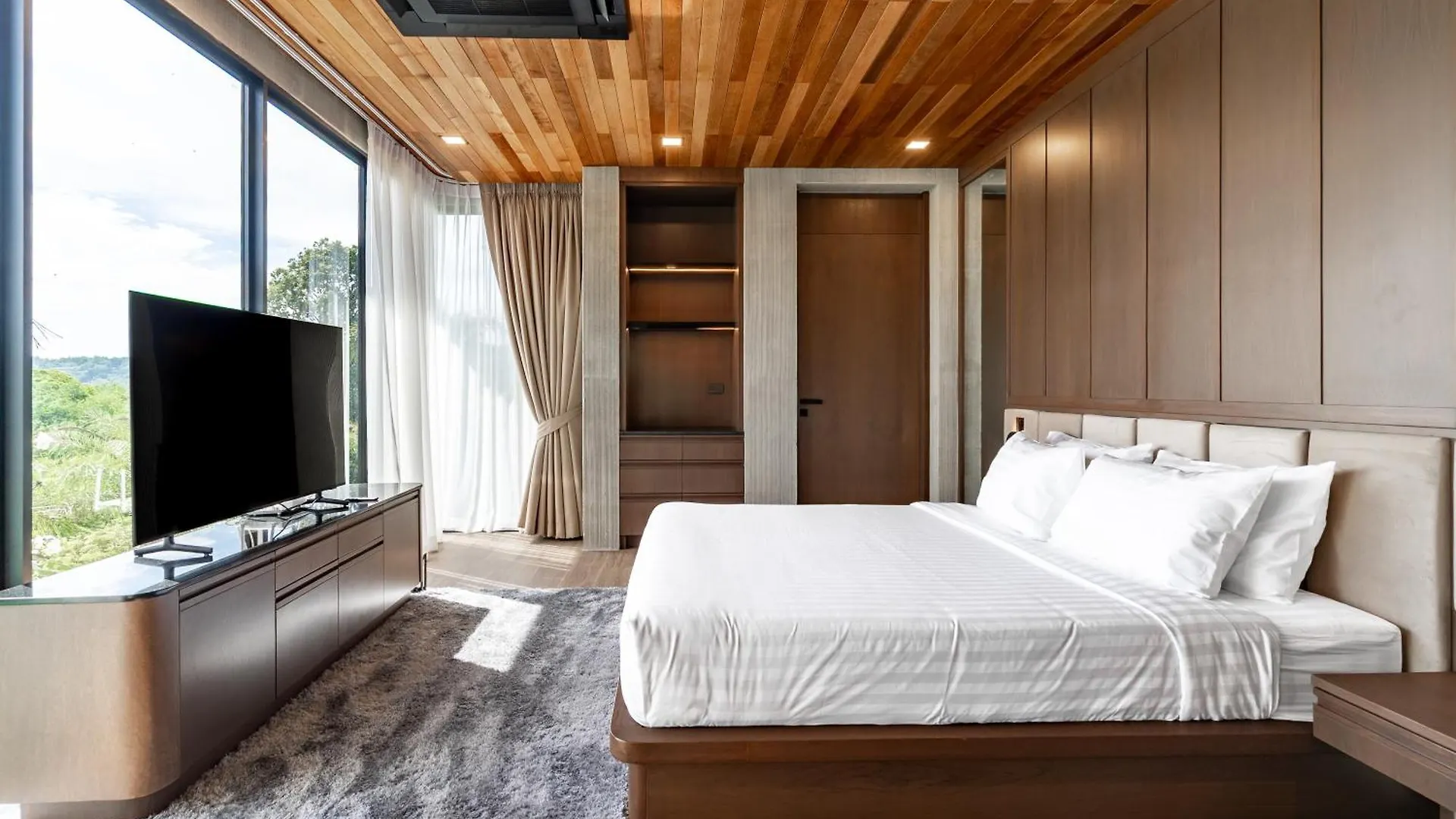 Villa Chariot By Villacarte Layan Beach  Thailand