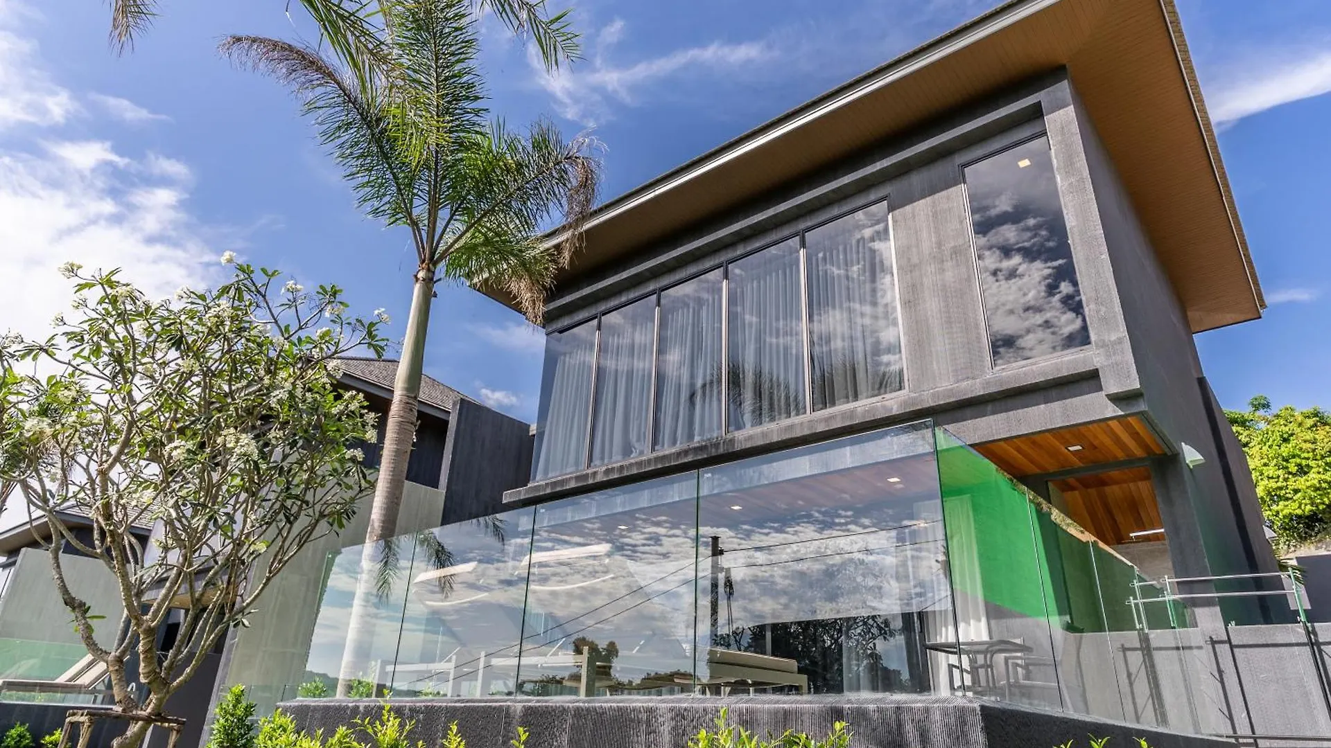 Villa Chariot By Villacarte Layan Beach  Thailand