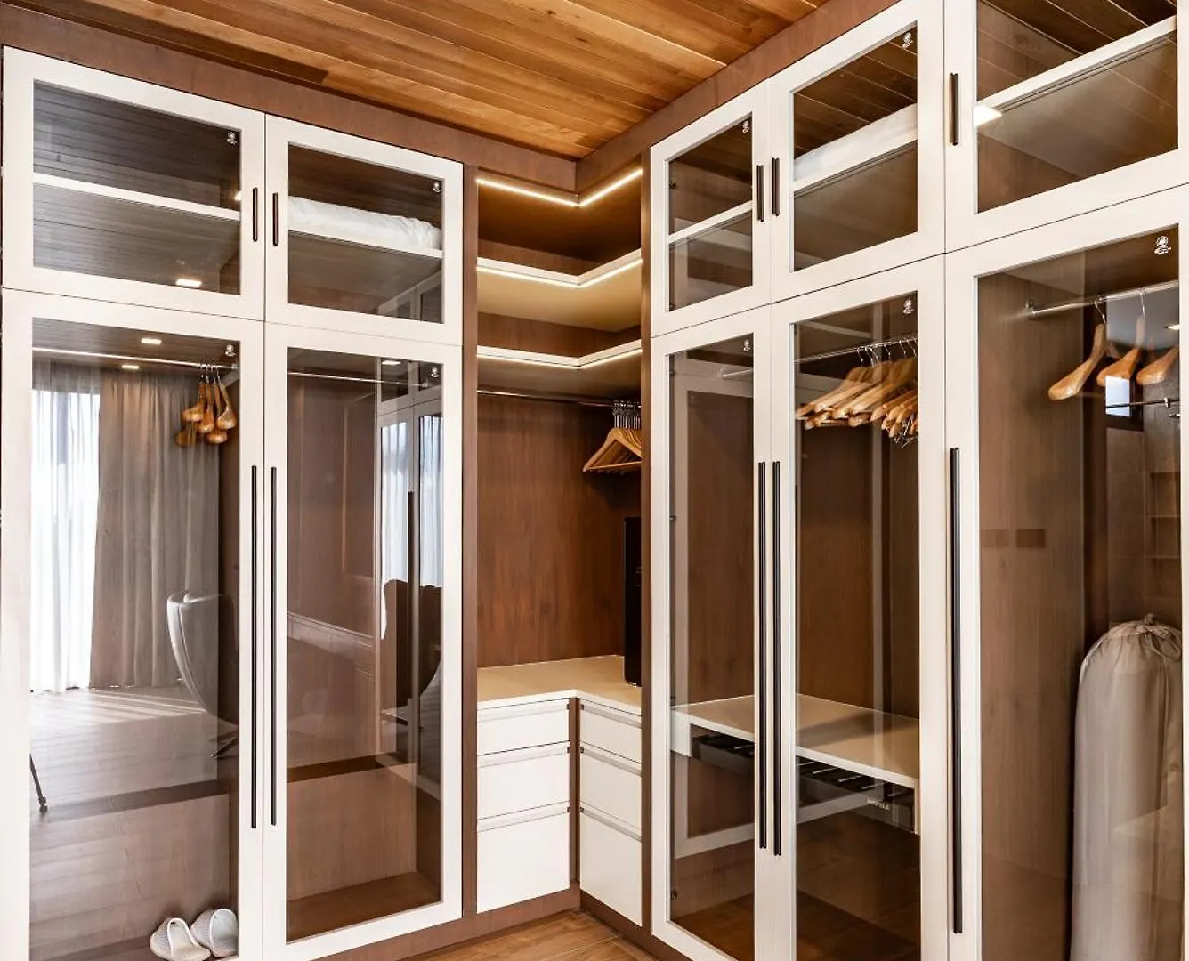 Villa Chariot By Villacarte Layan Beach  Thailand